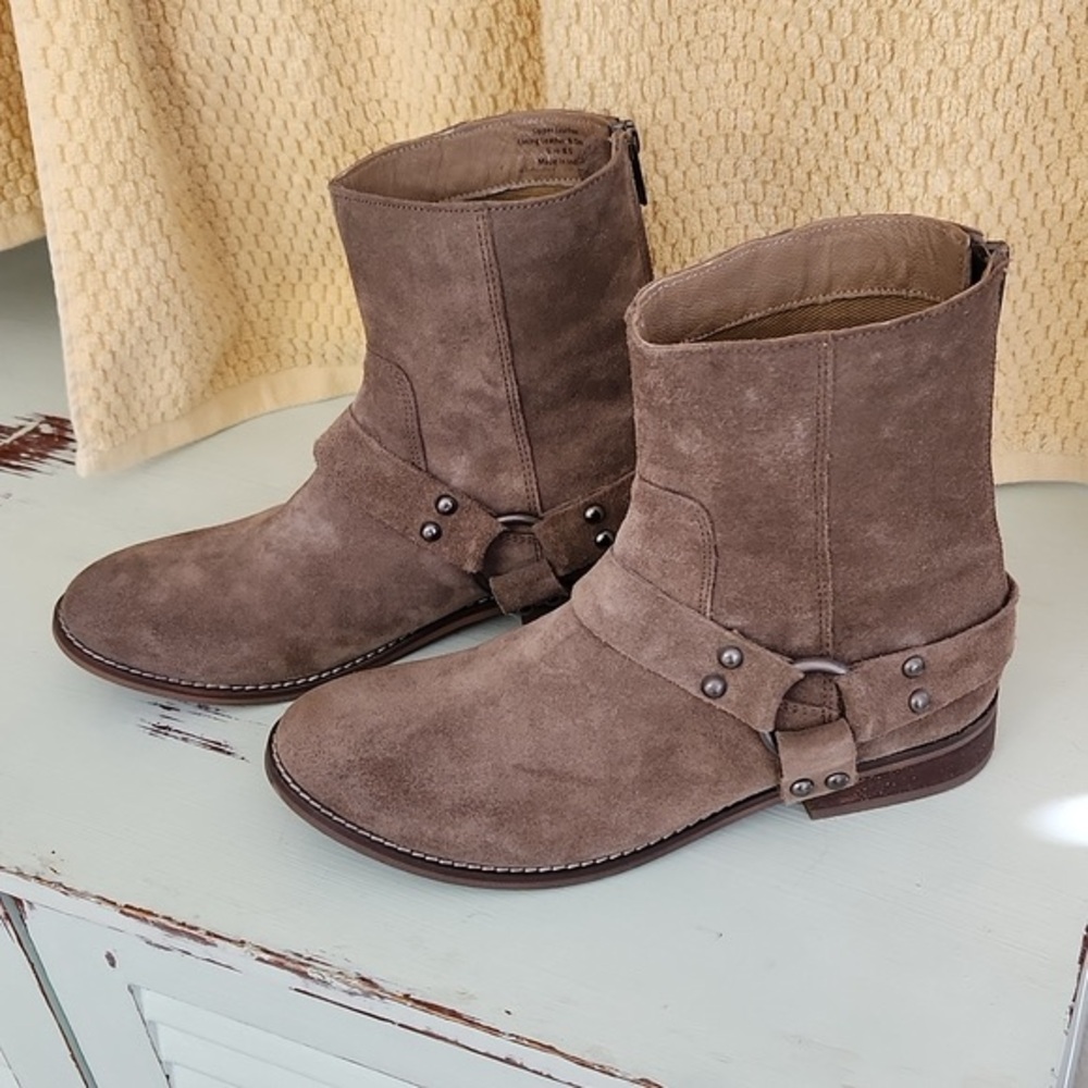 ✨ Like New Rebels Suede Leather Buckle Harness Studded Flat Boots Booties ✨